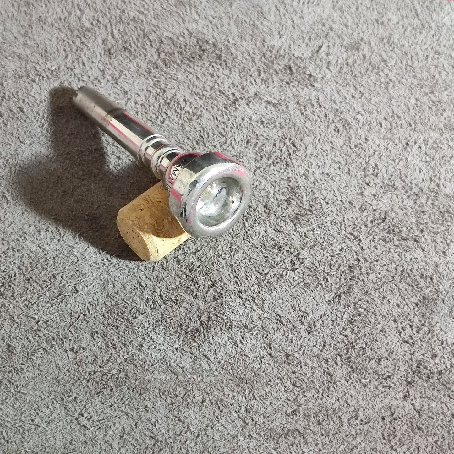 YAMAHA Trumpet YTR-1335S Silver With Signs of Wear