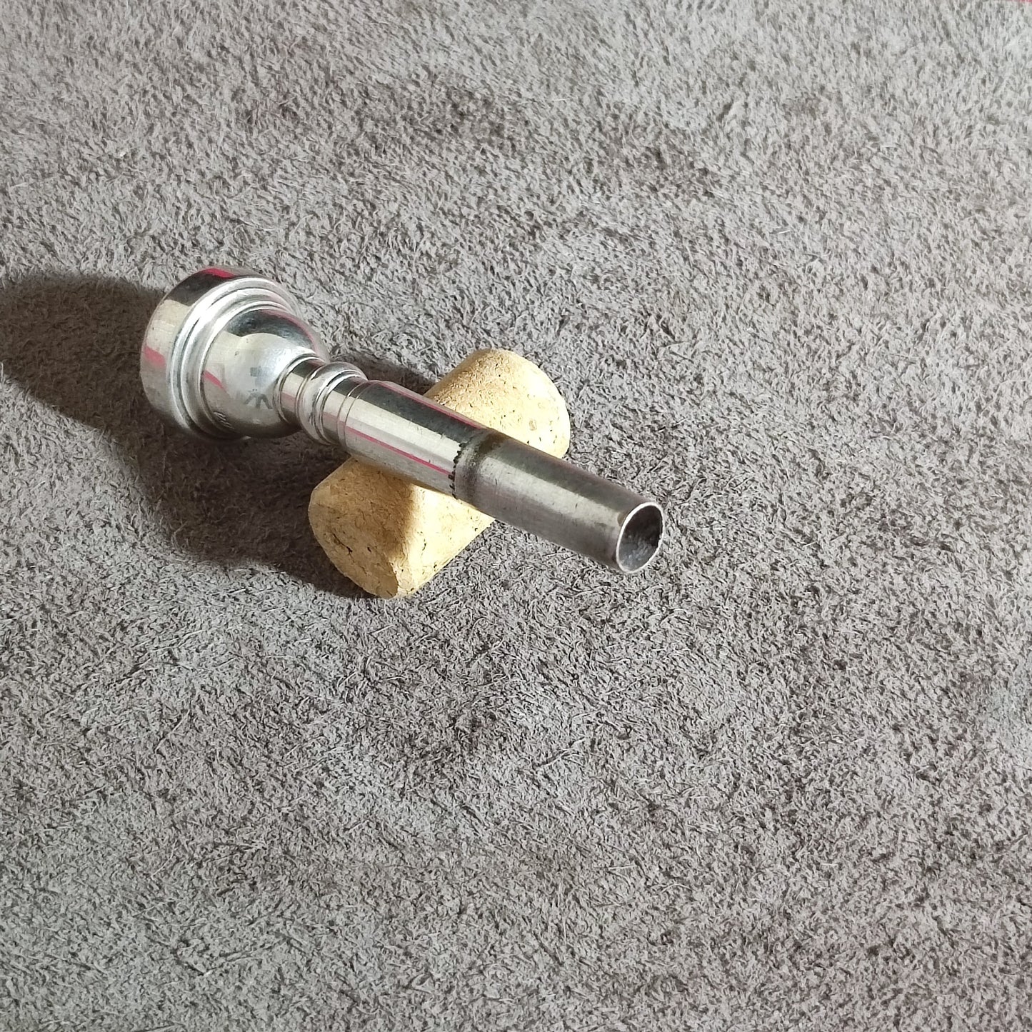 YAMAHA Trumpet YTR-1335S Silver With Signs of Wear