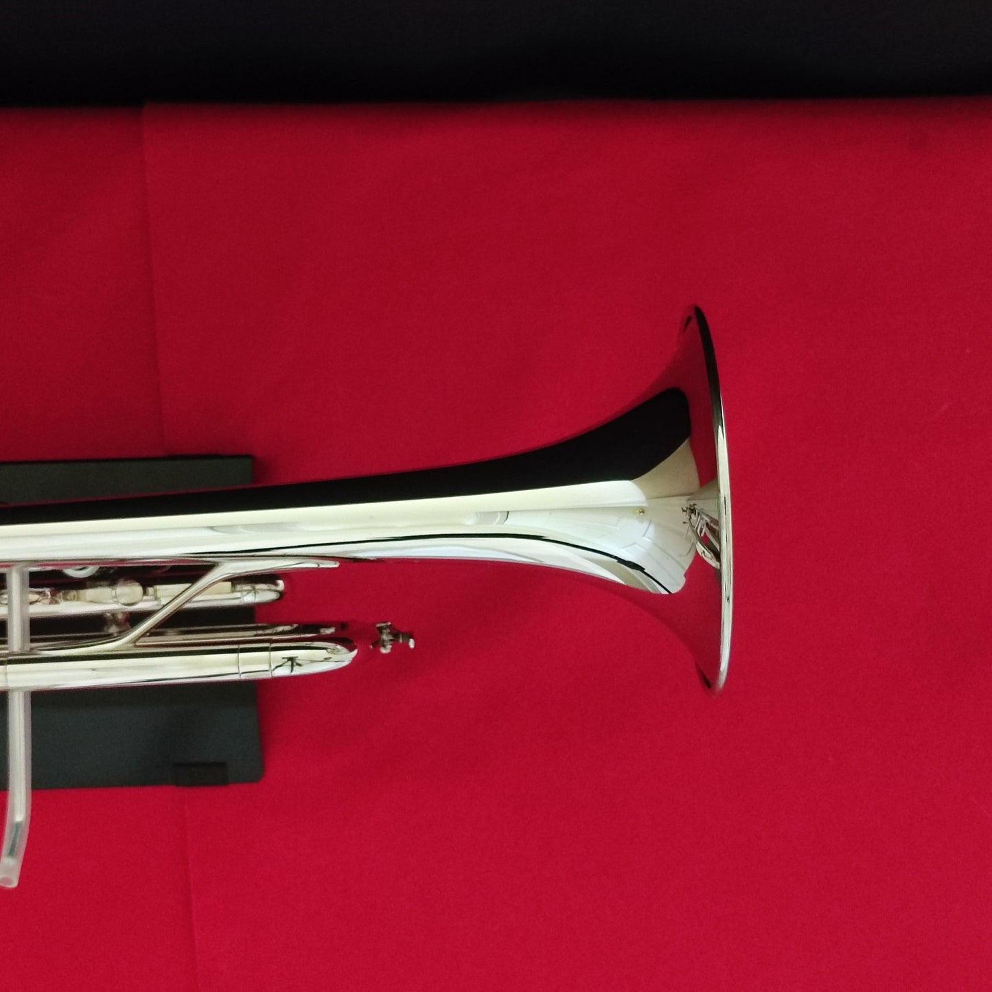YAMAHA Trumpet YTR 1310 With Mouthpiece and Case
