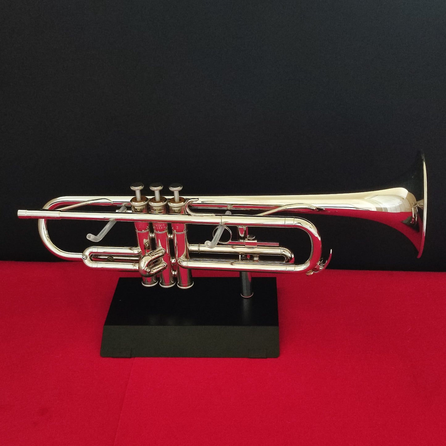 YAMAHA Trumpet YTR 1310 With Mouthpiece and Case