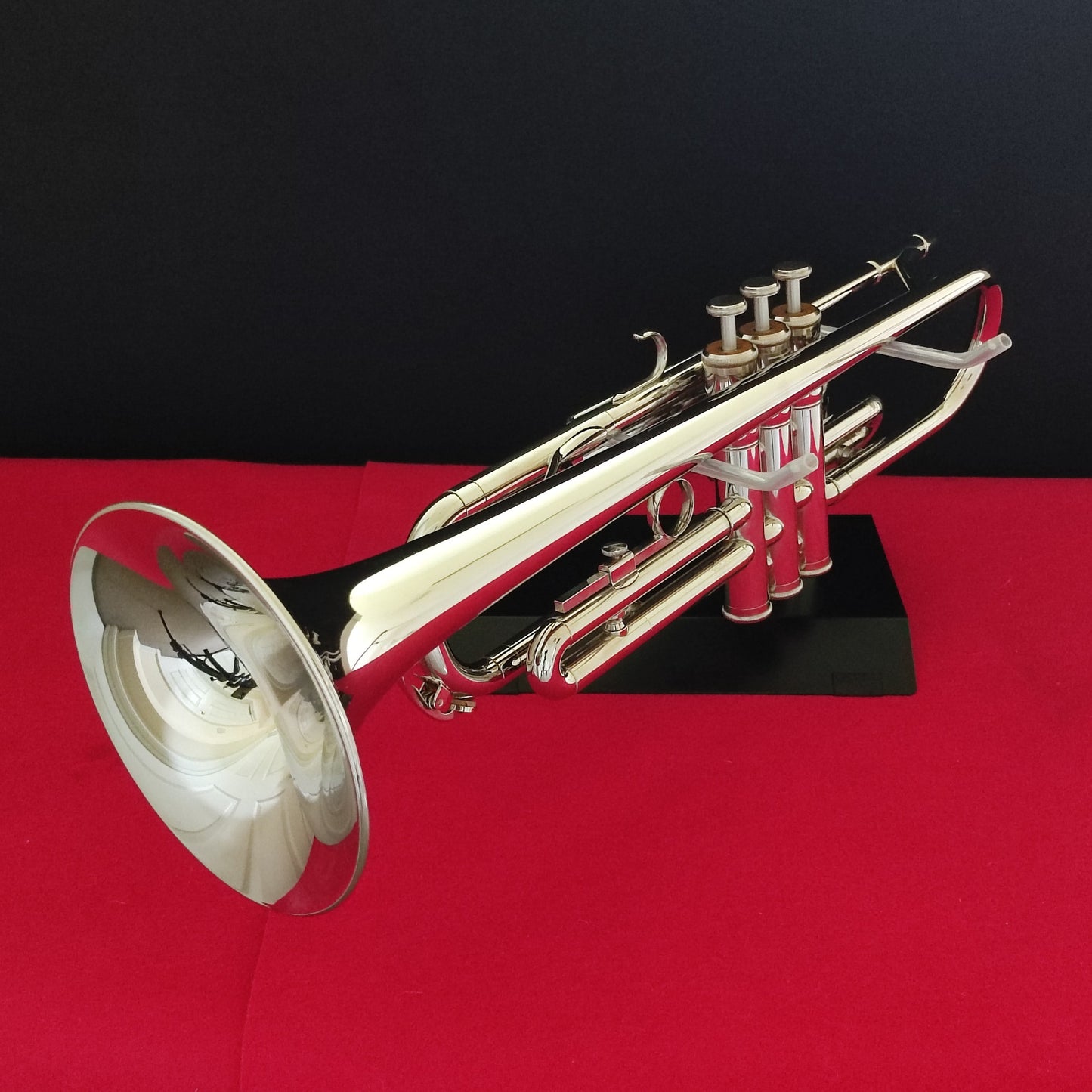 YAMAHA Trumpet YTR 1310 With Mouthpiece and Case