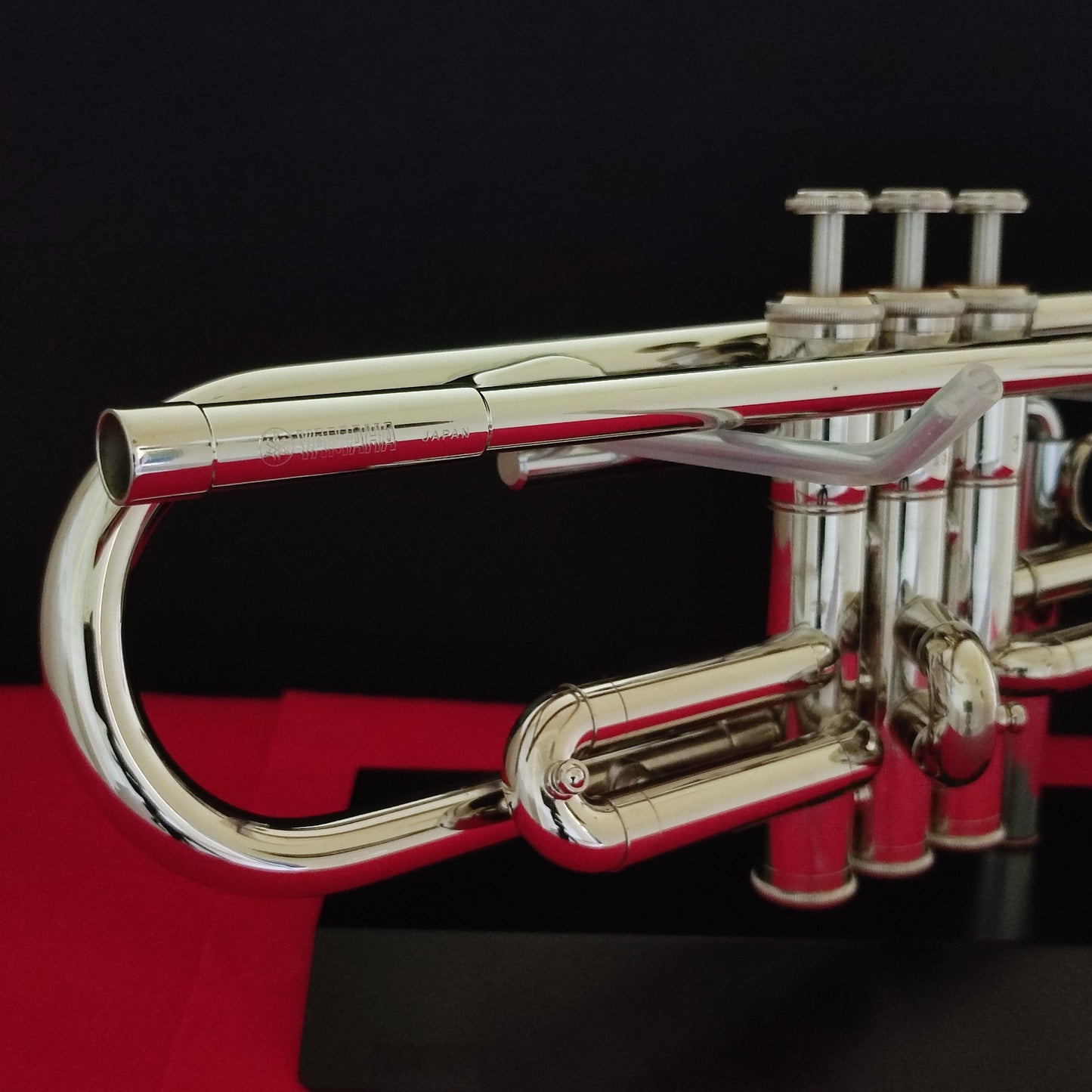 YAMAHA Trumpet YTR 1310 With Mouthpiece and Case